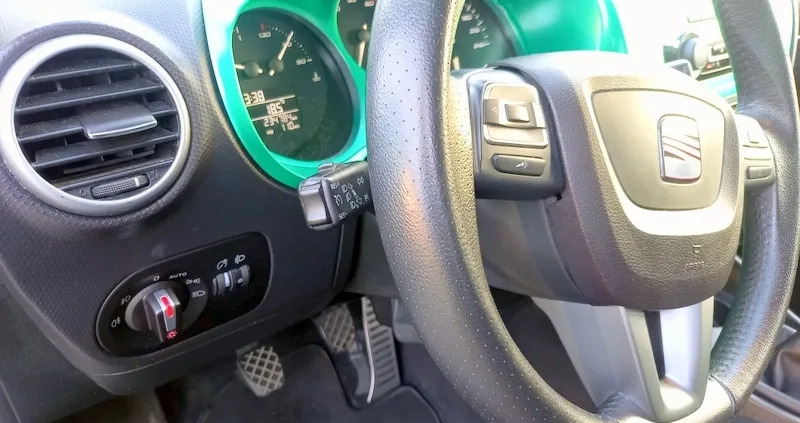 Seat Leon cena 22200 przebieg: 234000, rok produkcji 2011 z Limanowa małe 121